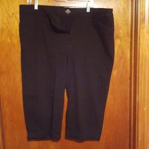 Black capris St. John's Bay!